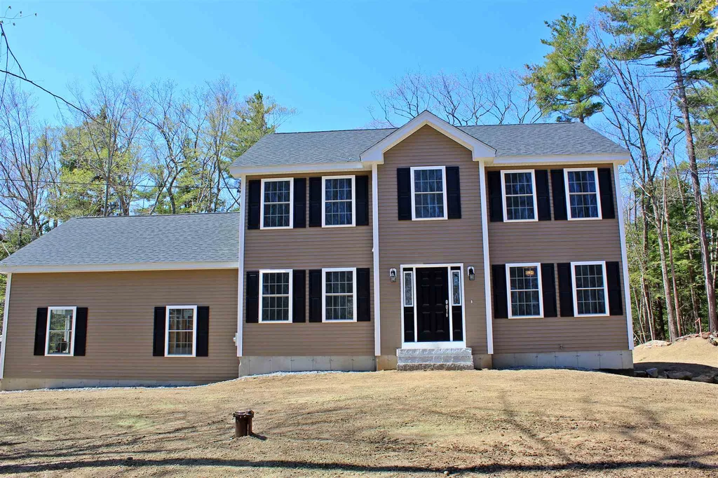 62 Pondview Road Weare NH 03281
