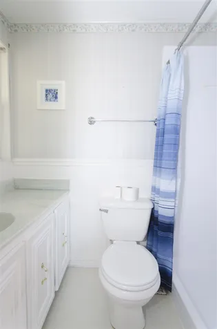 33 Oak Hill Drive Hampstead NH 03841-2296