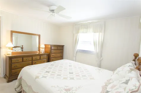 33 Oak Hill Drive Hampstead NH 03841-2296