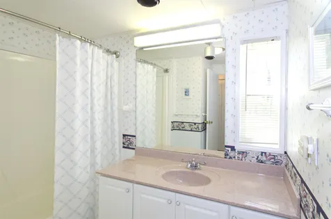 33 Oak Hill Drive Hampstead NH 03841-2296