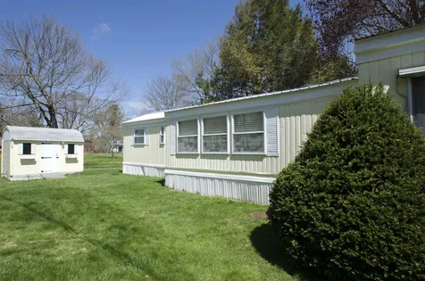 33 Oak Hill Drive Hampstead NH 03841-2296