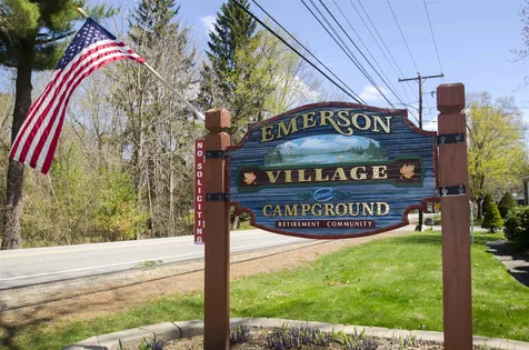 33 Oak Hill Drive Hampstead NH 03841-2296