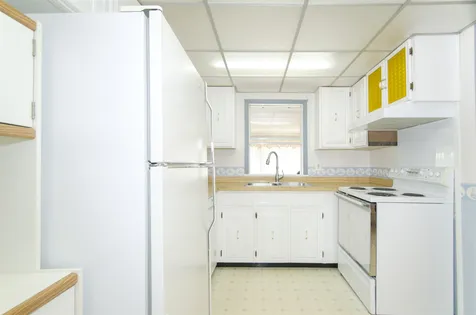 33 Oak Hill Drive Hampstead NH 03841-2296
