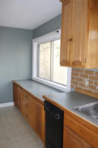 27 Litchfield Street Springfield VT 05156