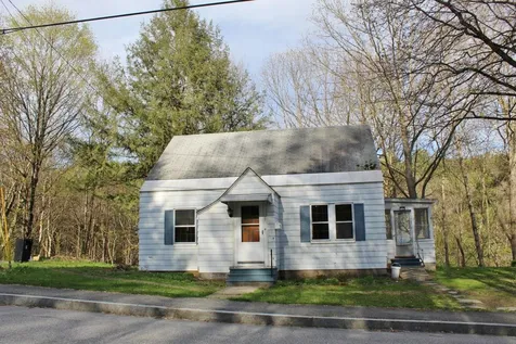 27 Litchfield Street Springfield VT 05156