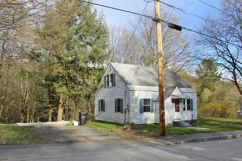 27 Litchfield Street Springfield VT 05156
