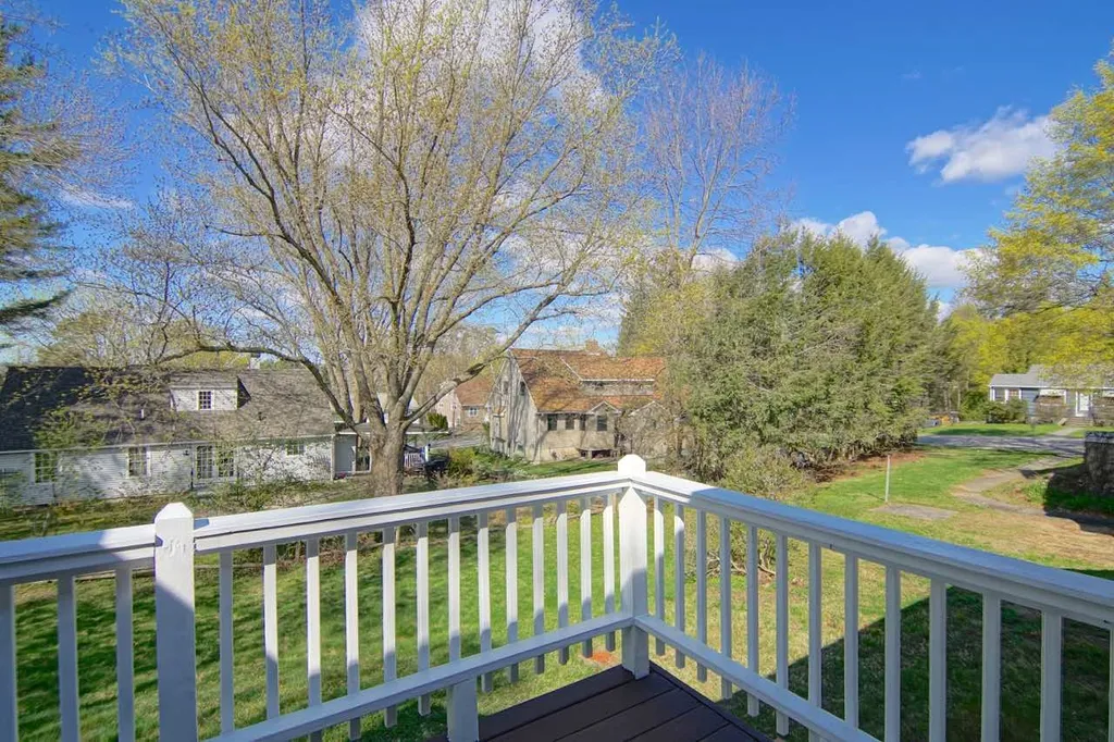 924 Woodbury Avenue Portsmouth NH 03801