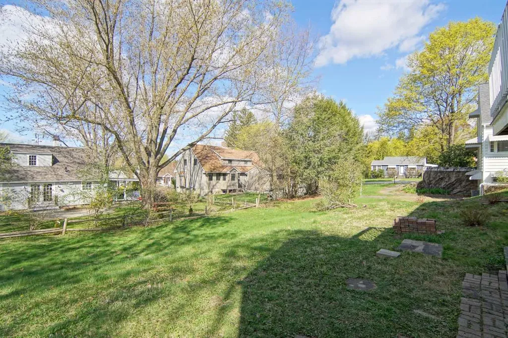924 Woodbury Avenue Portsmouth NH 03801