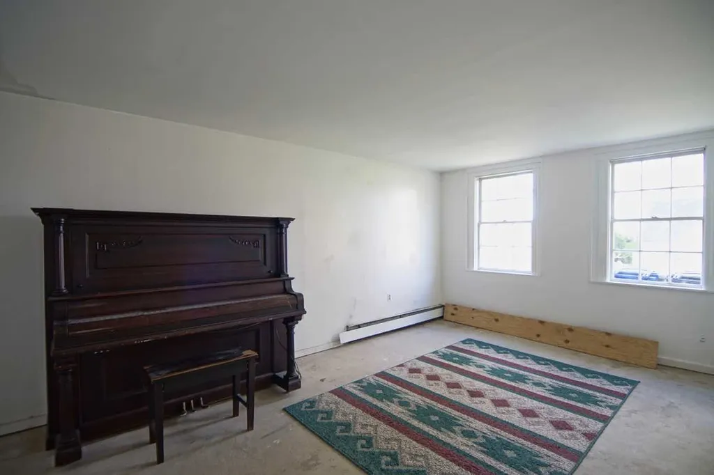 924 Woodbury Avenue Portsmouth NH 03801
