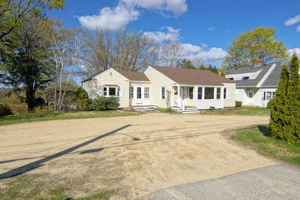 924 Woodbury Avenue Portsmouth NH 03801