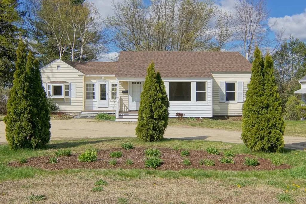 924 Woodbury Avenue Portsmouth NH 03801