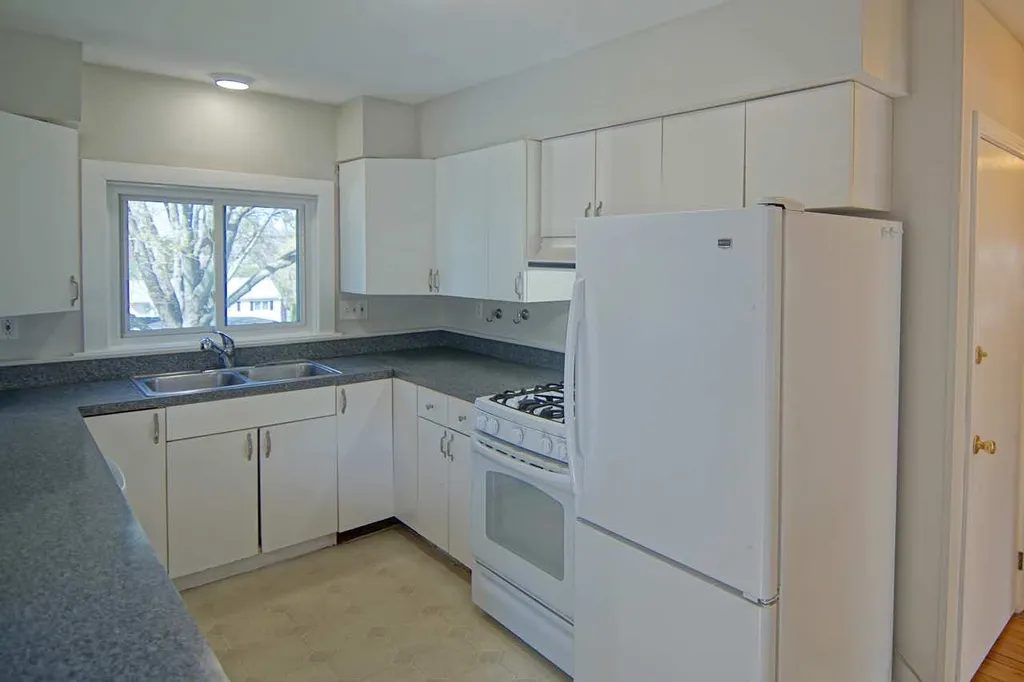924 Woodbury Avenue Portsmouth NH 03801