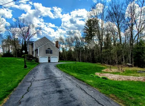 50 Cole Road Chester NH 03036