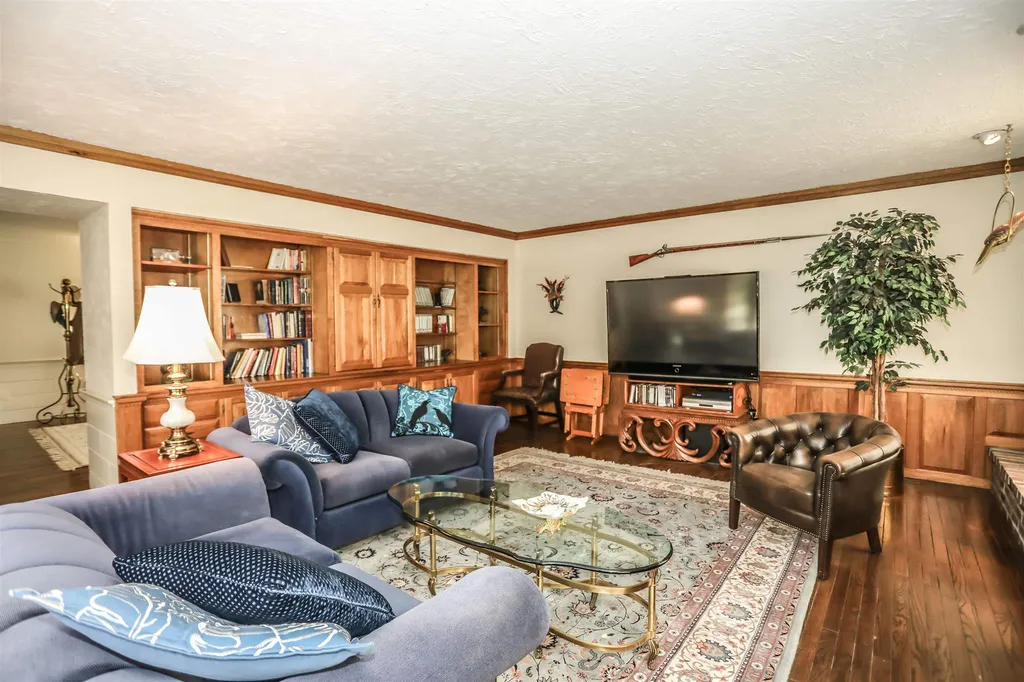 15 Chandler Road Bedford NH 03110