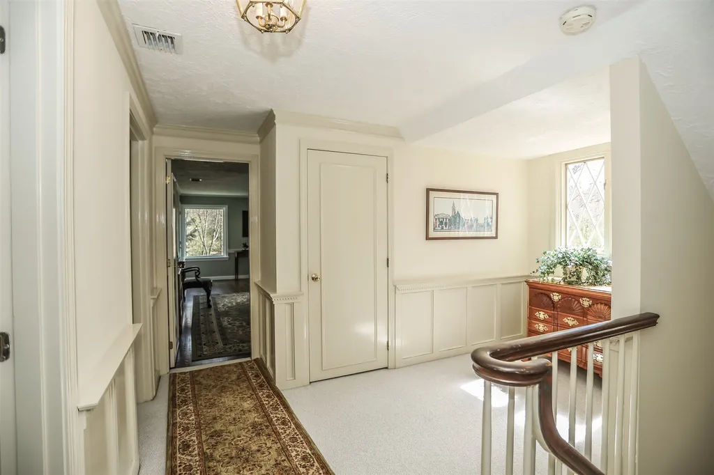 15 Chandler Road Bedford NH 03110