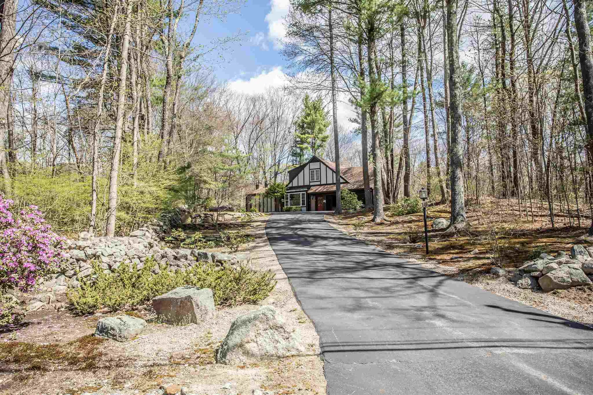 15 Chandler Road Bedford NH 03110
