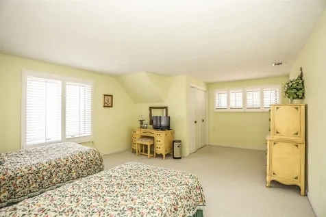 15 Chandler Road Bedford NH 03110