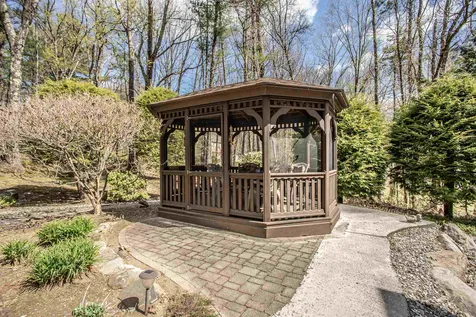 15 Chandler Road Bedford NH 03110