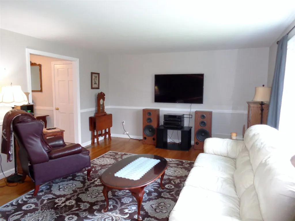 12 Searle Hill Road Danbury NH 03230