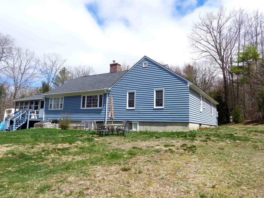 12 Searle Hill Road Danbury NH 03230