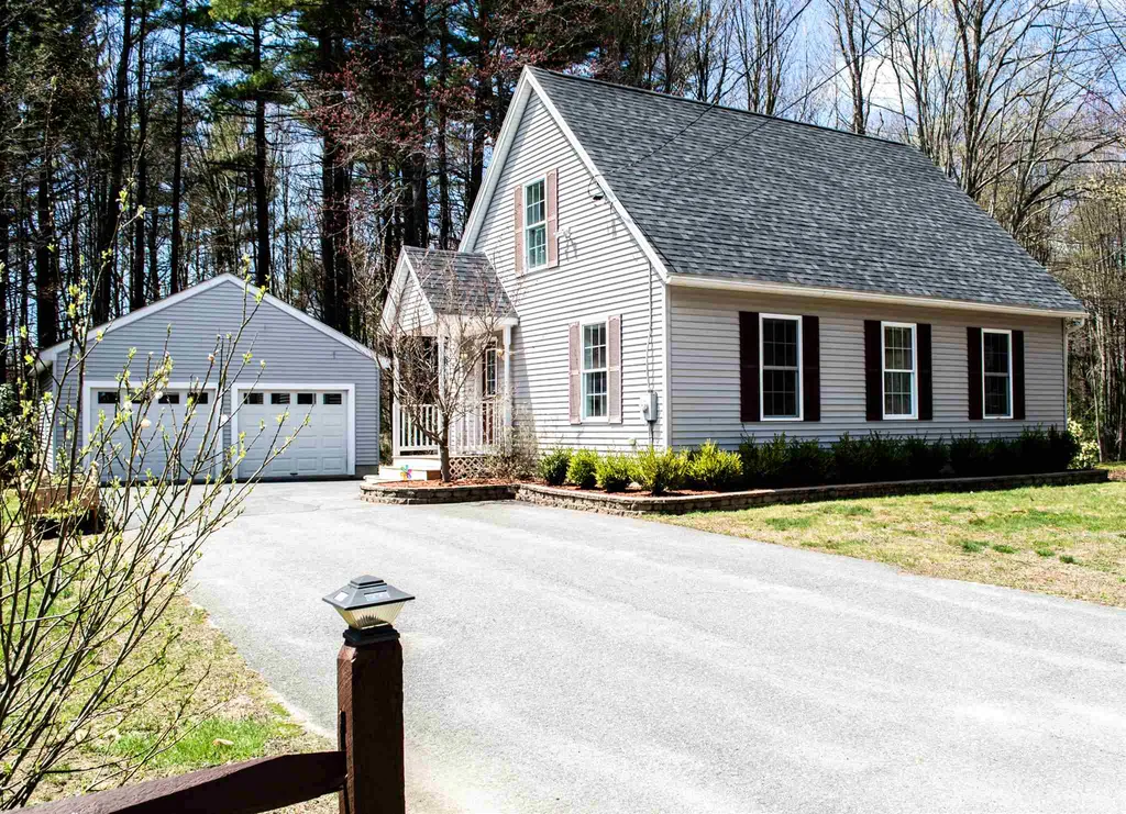 13 Pinecrest Road Jaffrey NH 03452