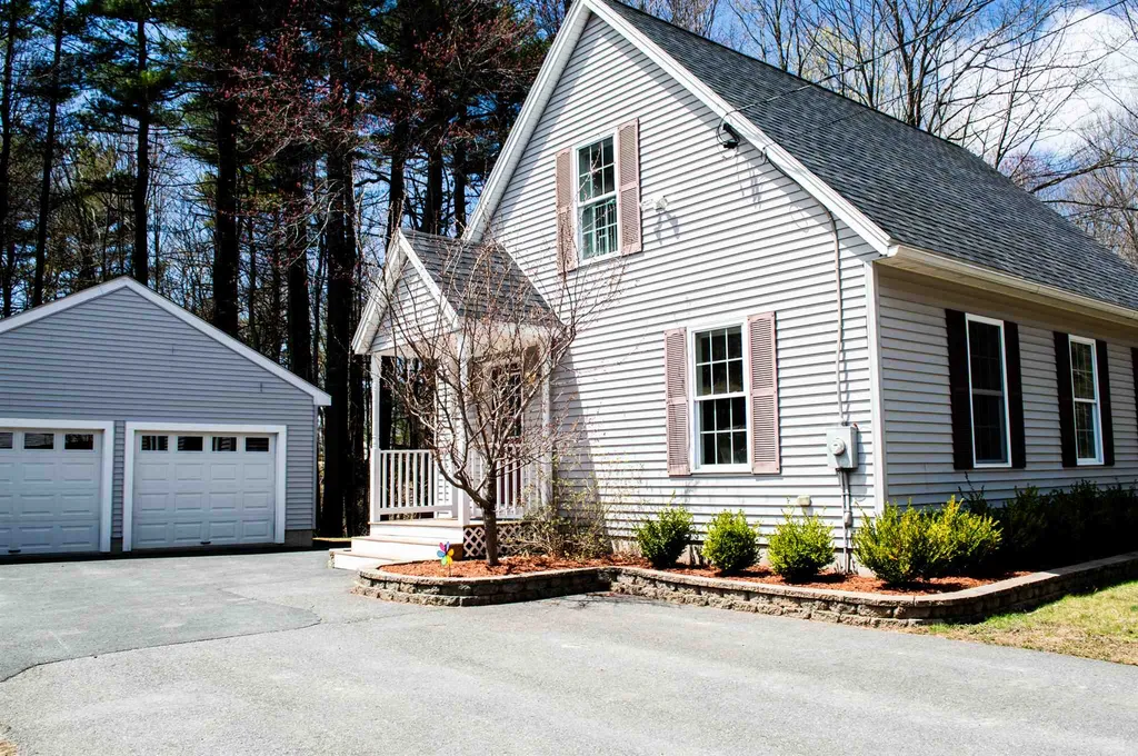 13 Pinecrest Road Jaffrey NH 03452
