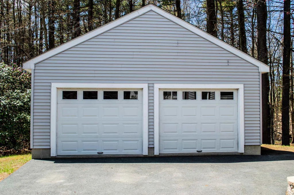 13 Pinecrest Road Jaffrey NH 03452