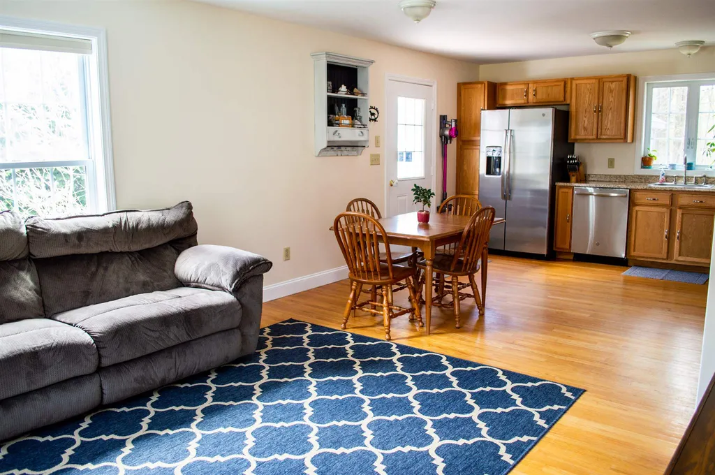 13 Pinecrest Road Jaffrey NH 03452