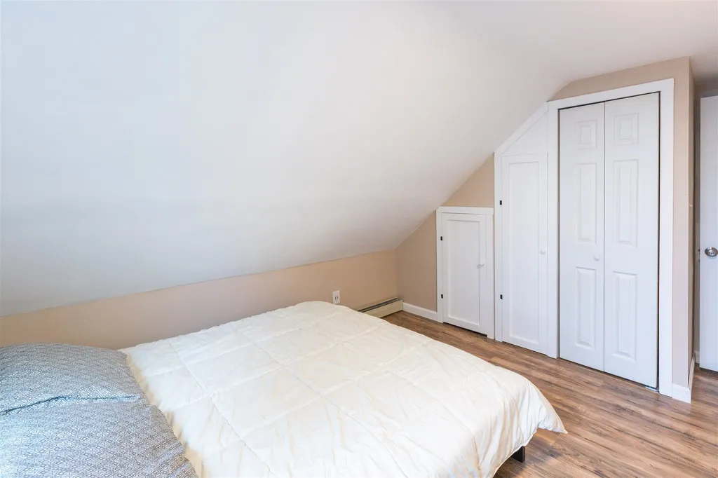 12 Middle Street Newport NH 03773