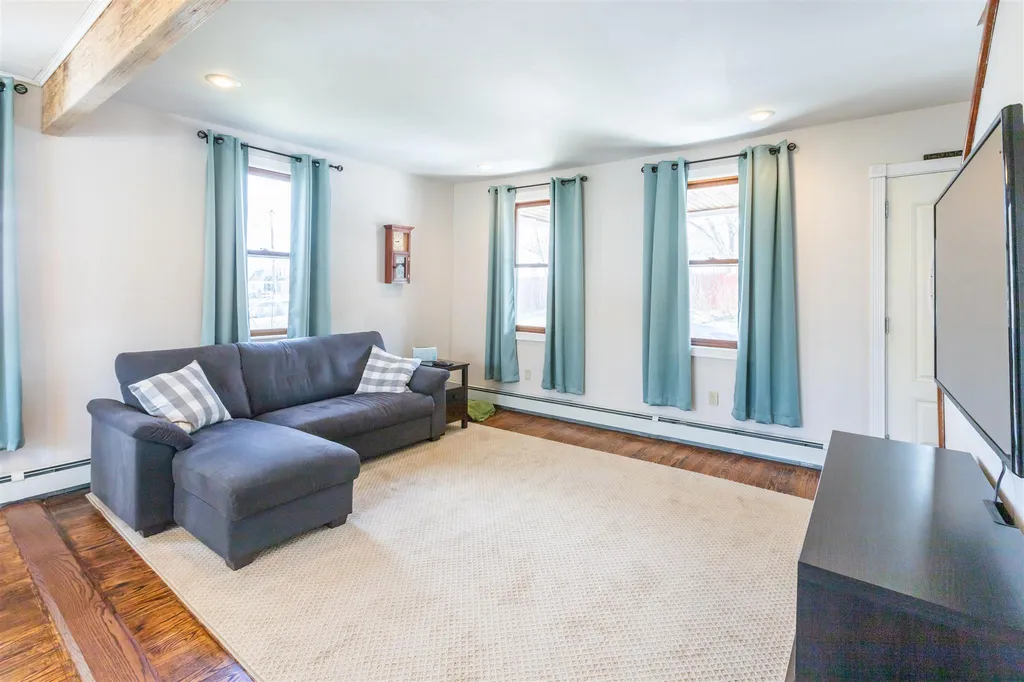 12 Middle Street Newport NH 03773