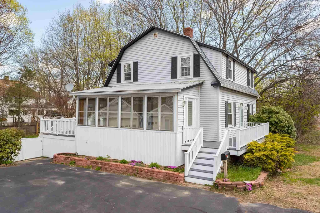 11 Depot Street Somersworth NH 03878
