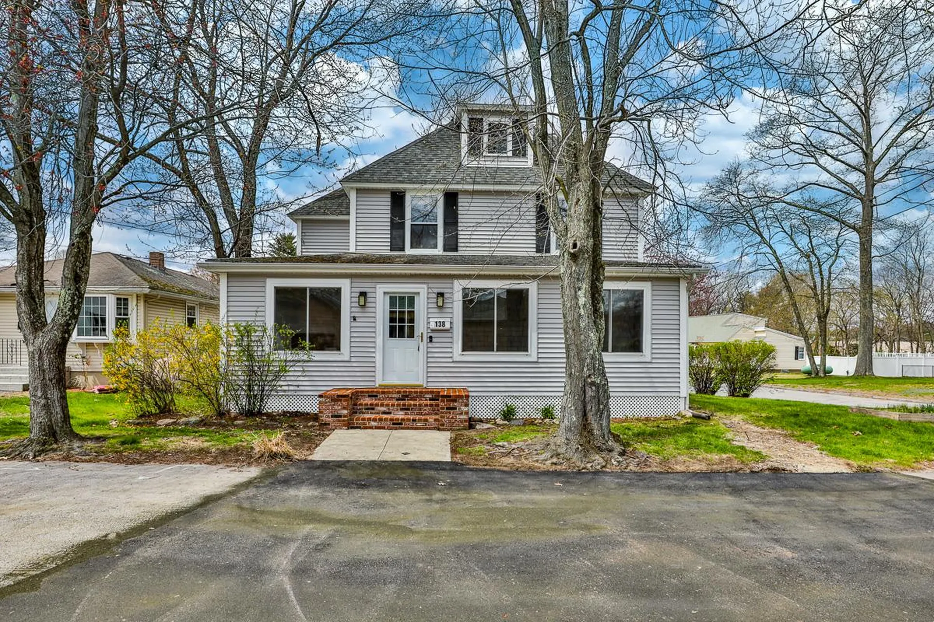 138 Woodland Avenue Manchester NH 03109