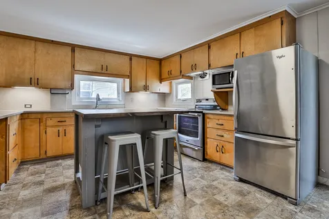 138 Woodland Avenue Manchester NH 03109