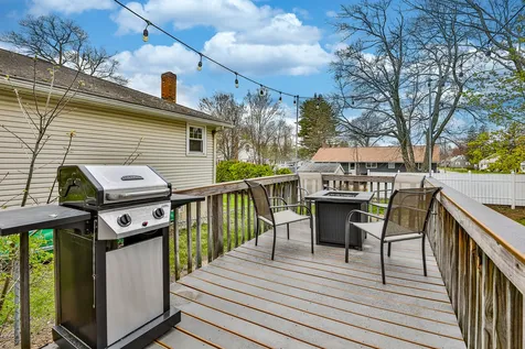 138 Woodland Avenue Manchester NH 03109