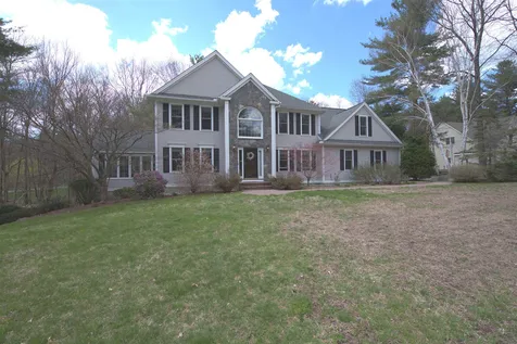 51 Pembroke Way Bedford NH 03110-4521