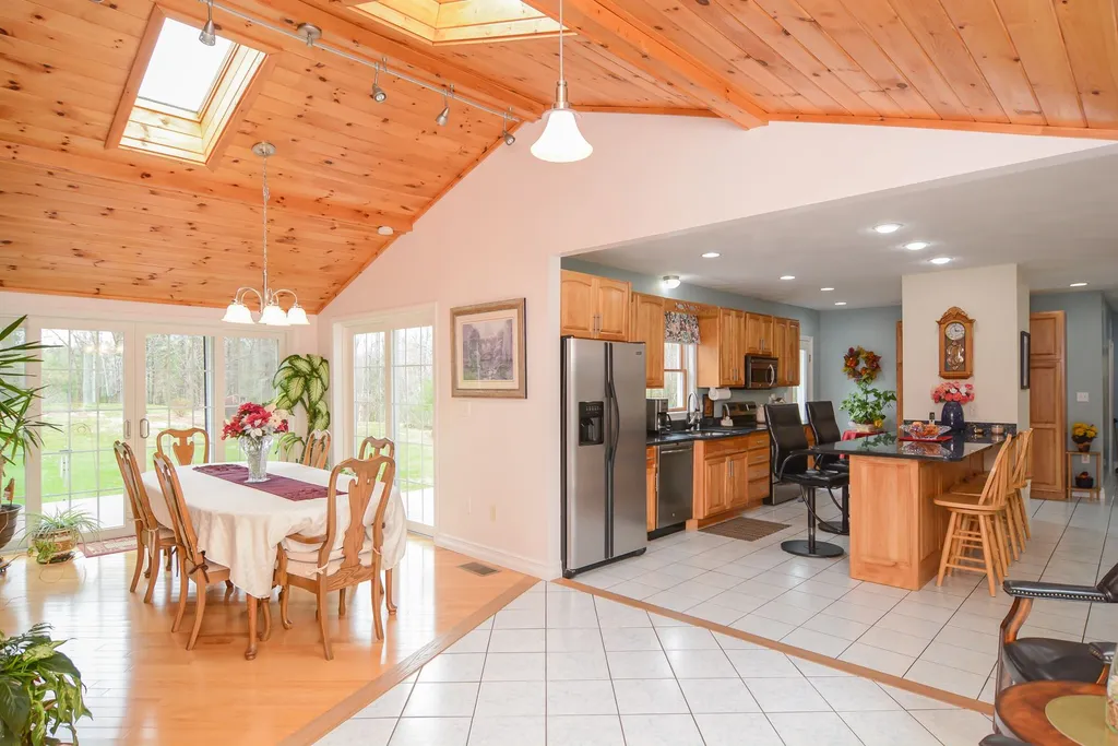 142 Lowell Road Salem NH 03079