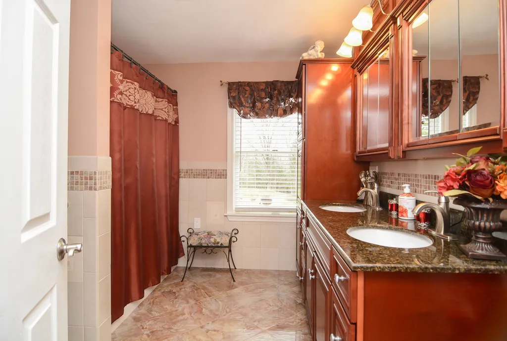 142 Lowell Road Salem NH 03079