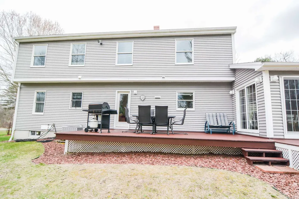 142 Lowell Road Salem NH 03079