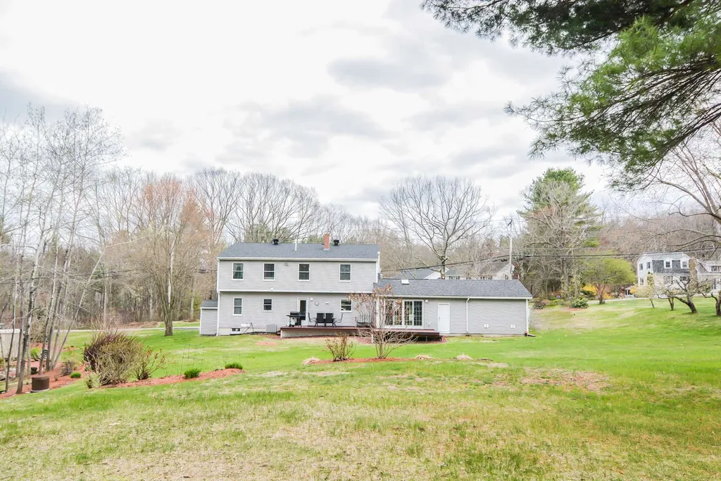 142 Lowell Road Salem NH 03079
