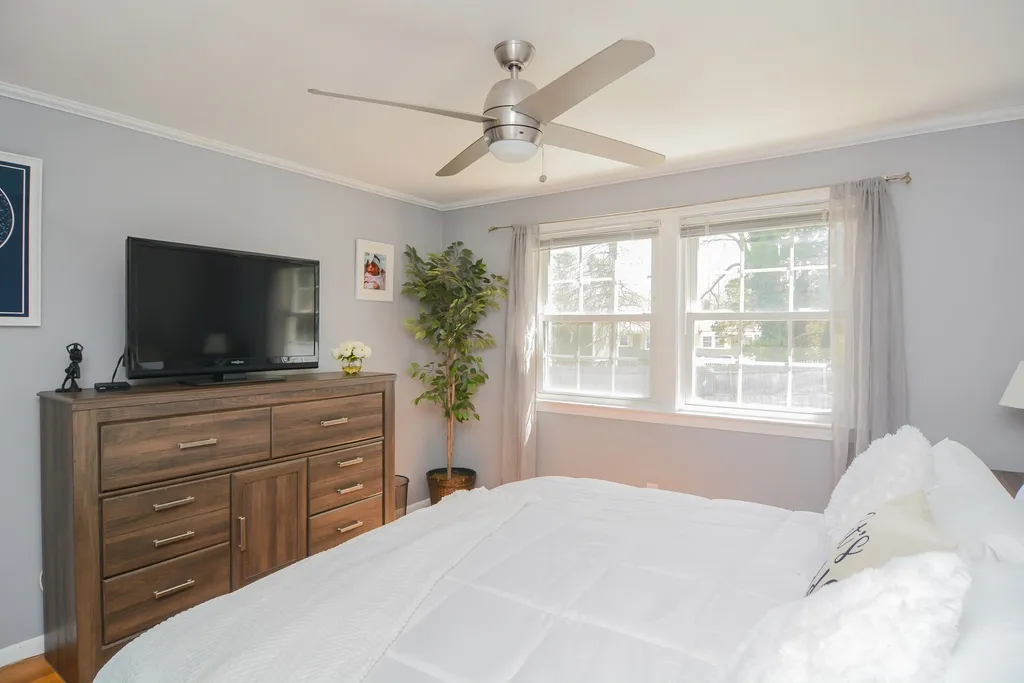 9 Johnson Avenue Salem NH 03079