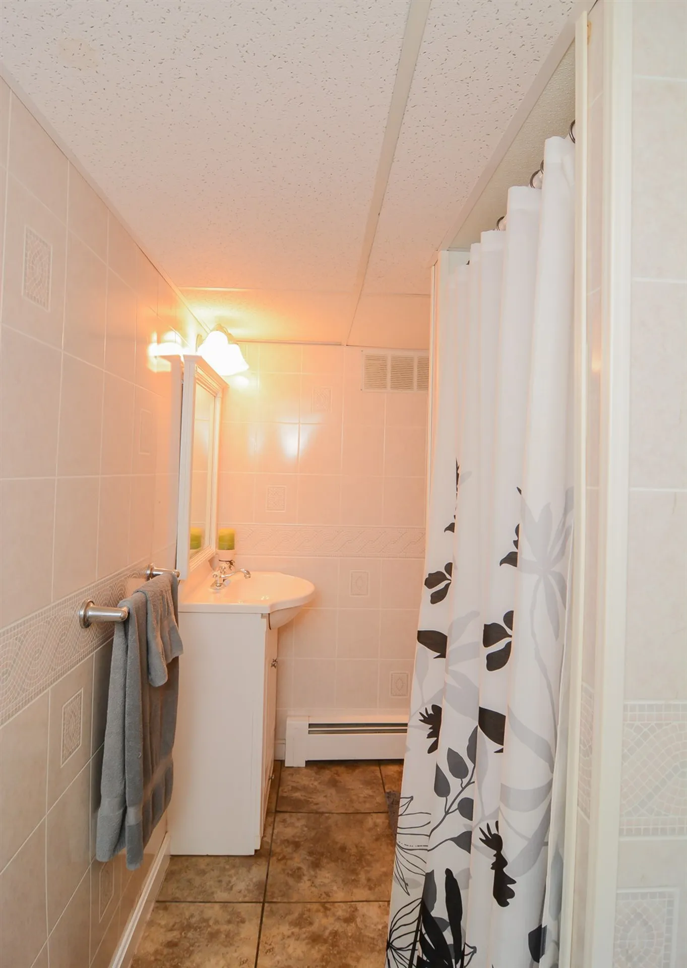 9 Johnson Avenue Salem NH 03079