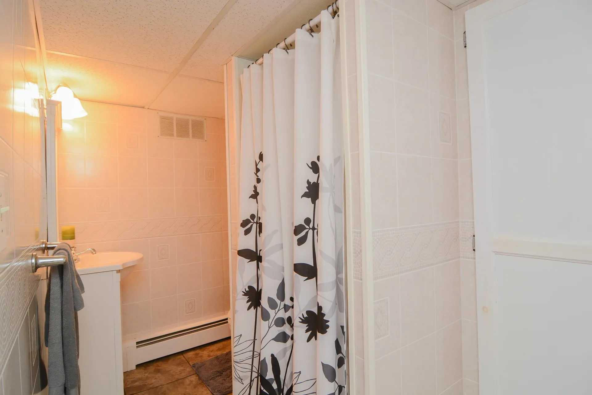 9 Johnson Avenue Salem NH 03079