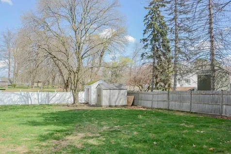 9 Johnson Avenue Salem NH 03079