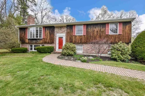 10 Lisa Beth Circle Dover NH 03820