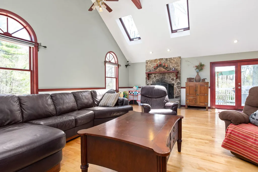 3 Mary Vey Drive Brentwood NH 03833