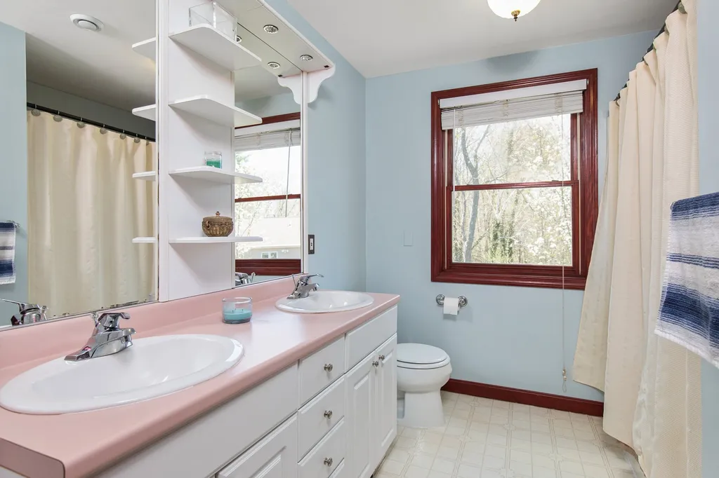 3 Mary Vey Drive Brentwood NH 03833