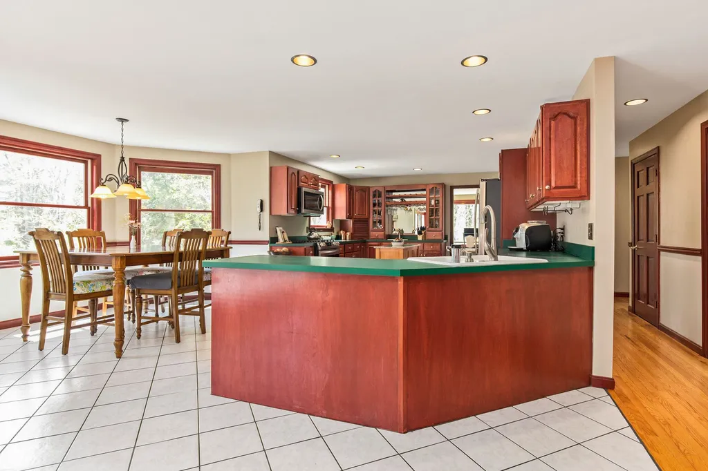 3 Mary Vey Drive Brentwood NH 03833