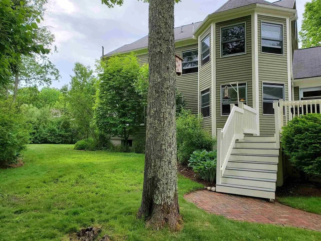 3 Mary Vey Drive Brentwood NH 03833