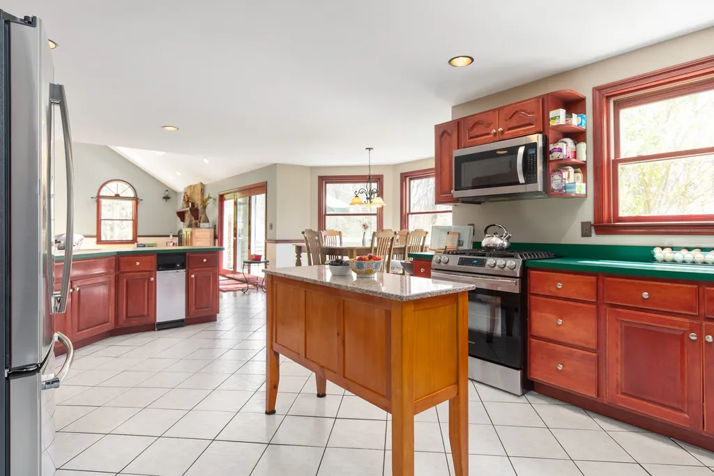 3 Mary Vey Drive Brentwood NH 03833