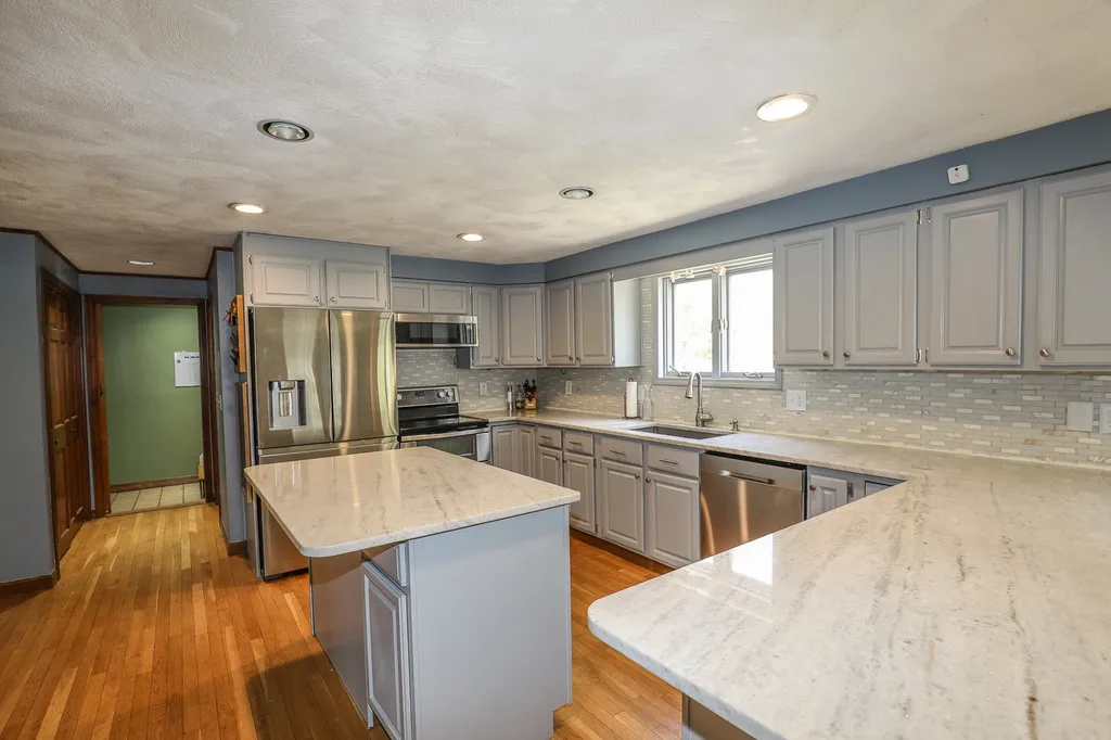 54 Brick Mill Road Bedford NH 03110